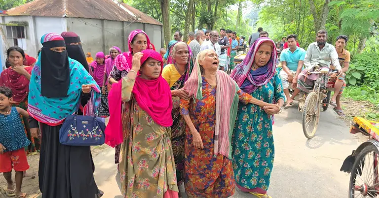 নিহতের স্বজনদের আহাজারি